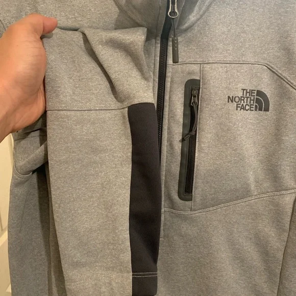 North Face 1/2 Zip Sweater - Picture 4 of 5